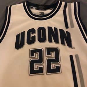 Uconn Basketball jersey #22